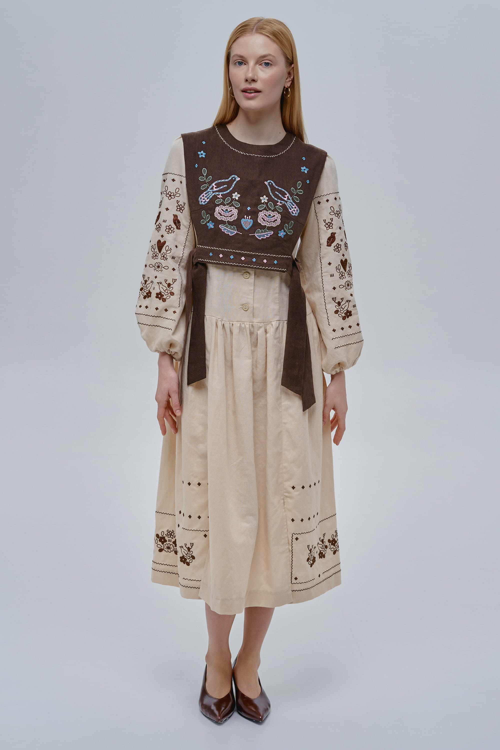 Embroidered beige linen dress Serdenko