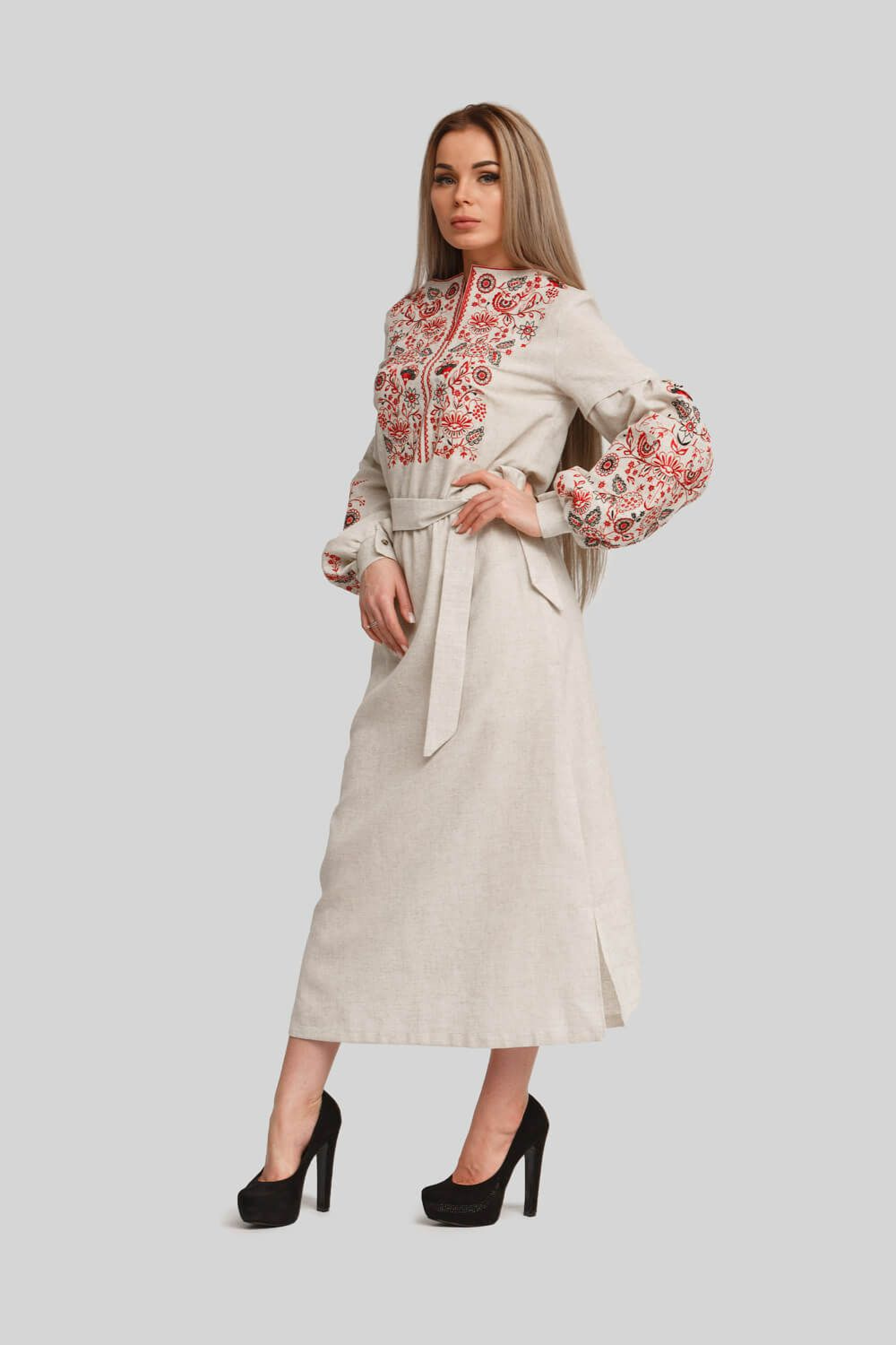 Women's embroidered dress Beige