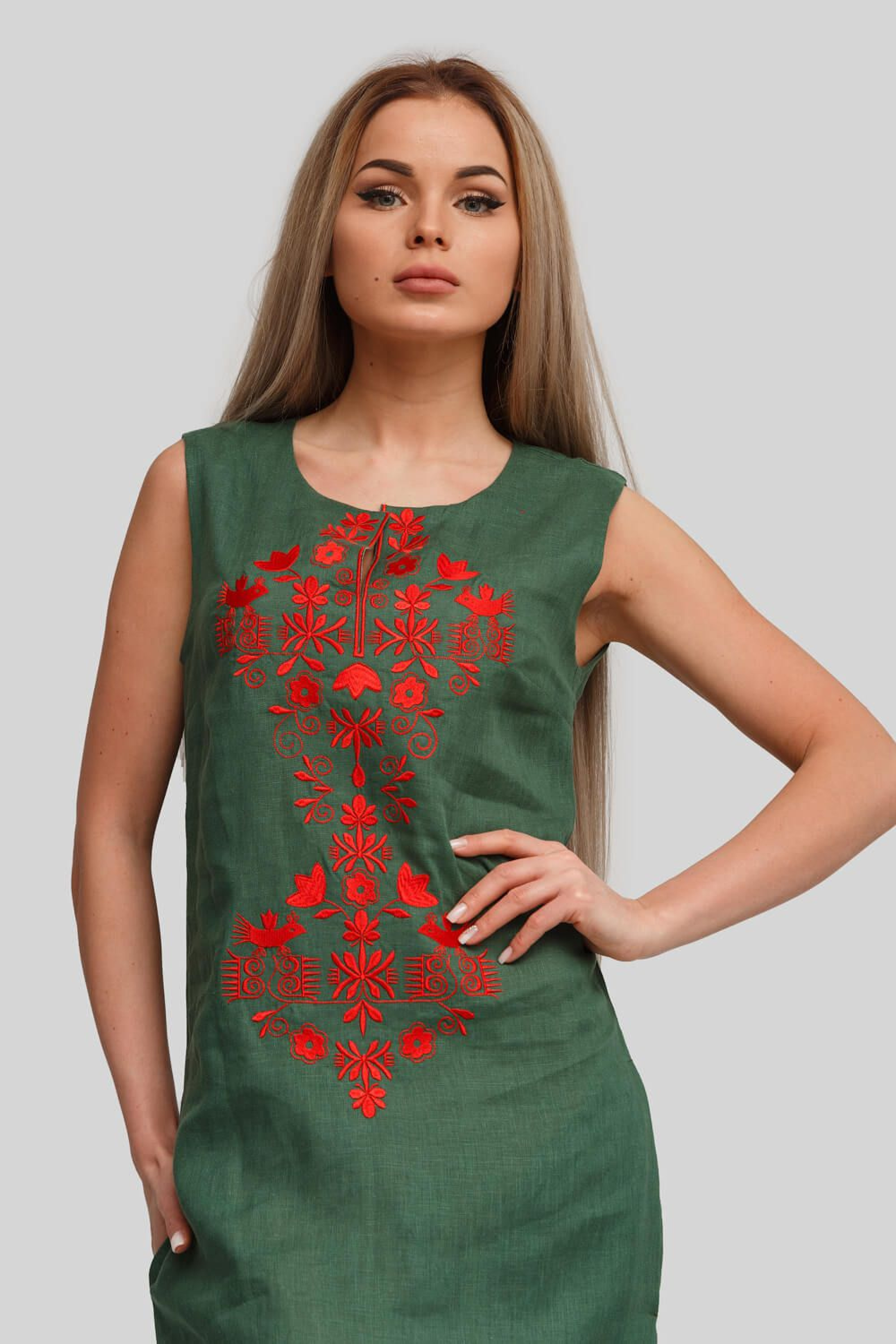 Жіноча вишита сукня без рукава Green 1