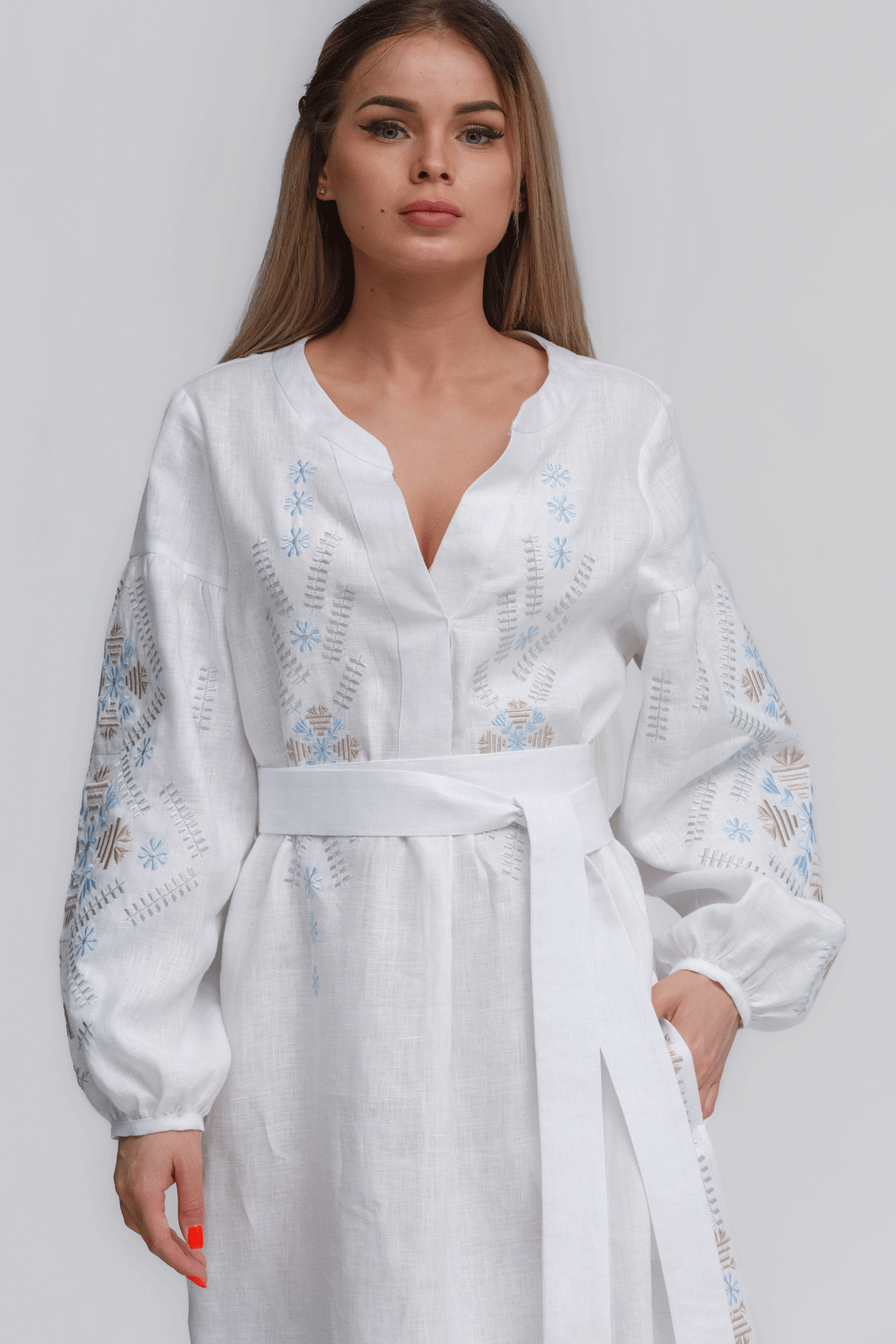 Women's embroidered dress White Trinity