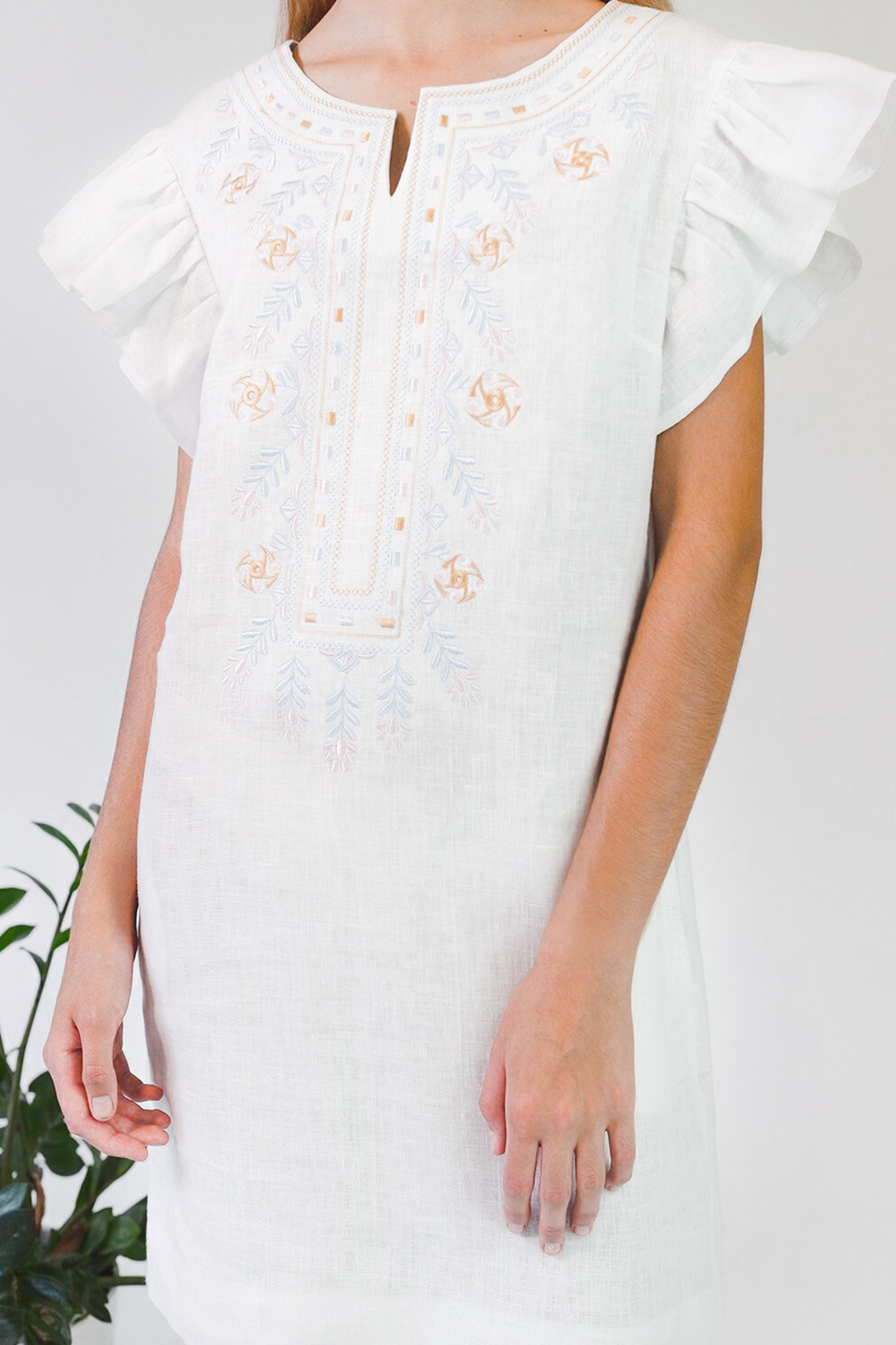 Women's embroidered dress White 2