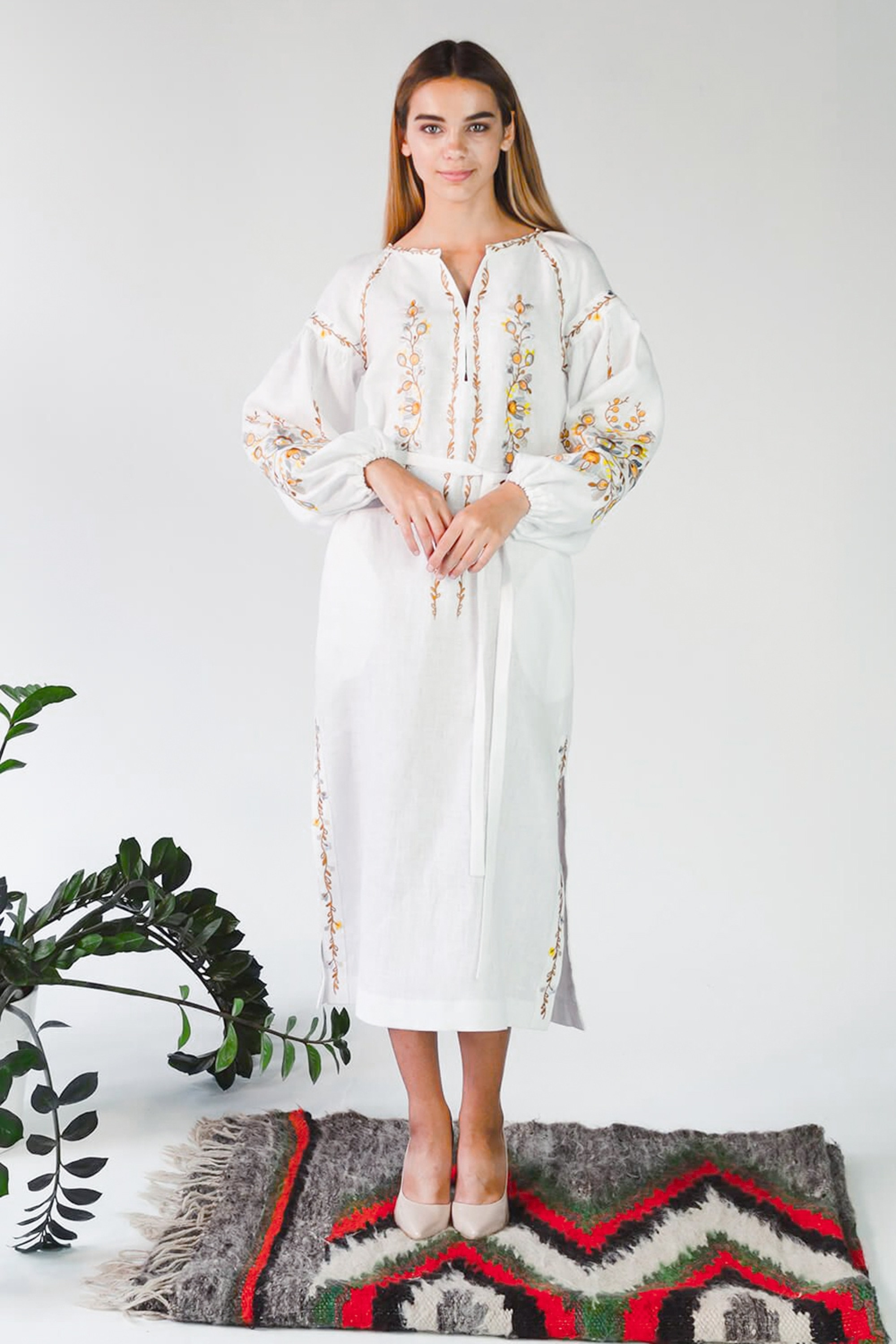 Women's embroidered dress White 3
