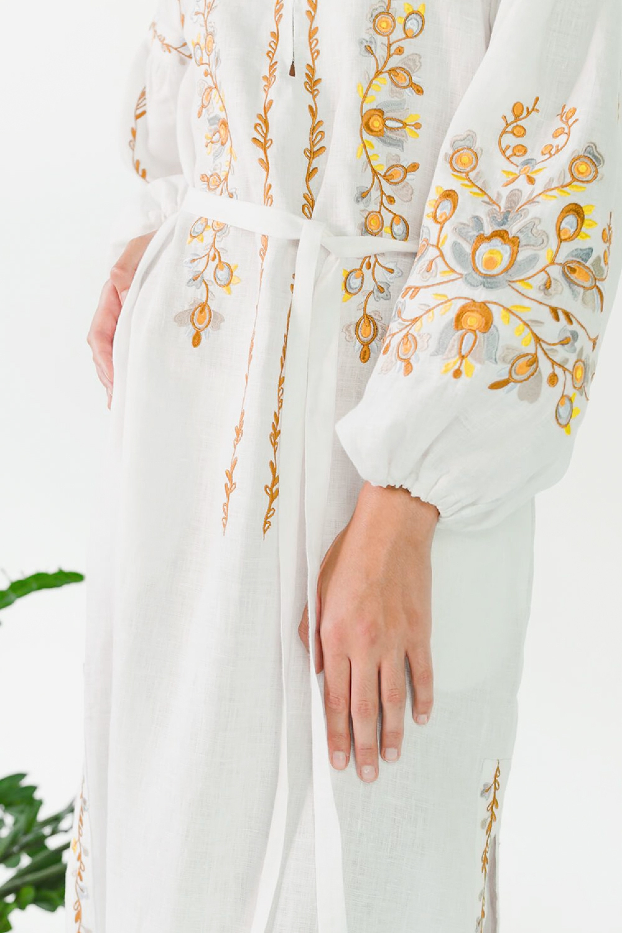Women's embroidered dress White 3 | S | 42-44