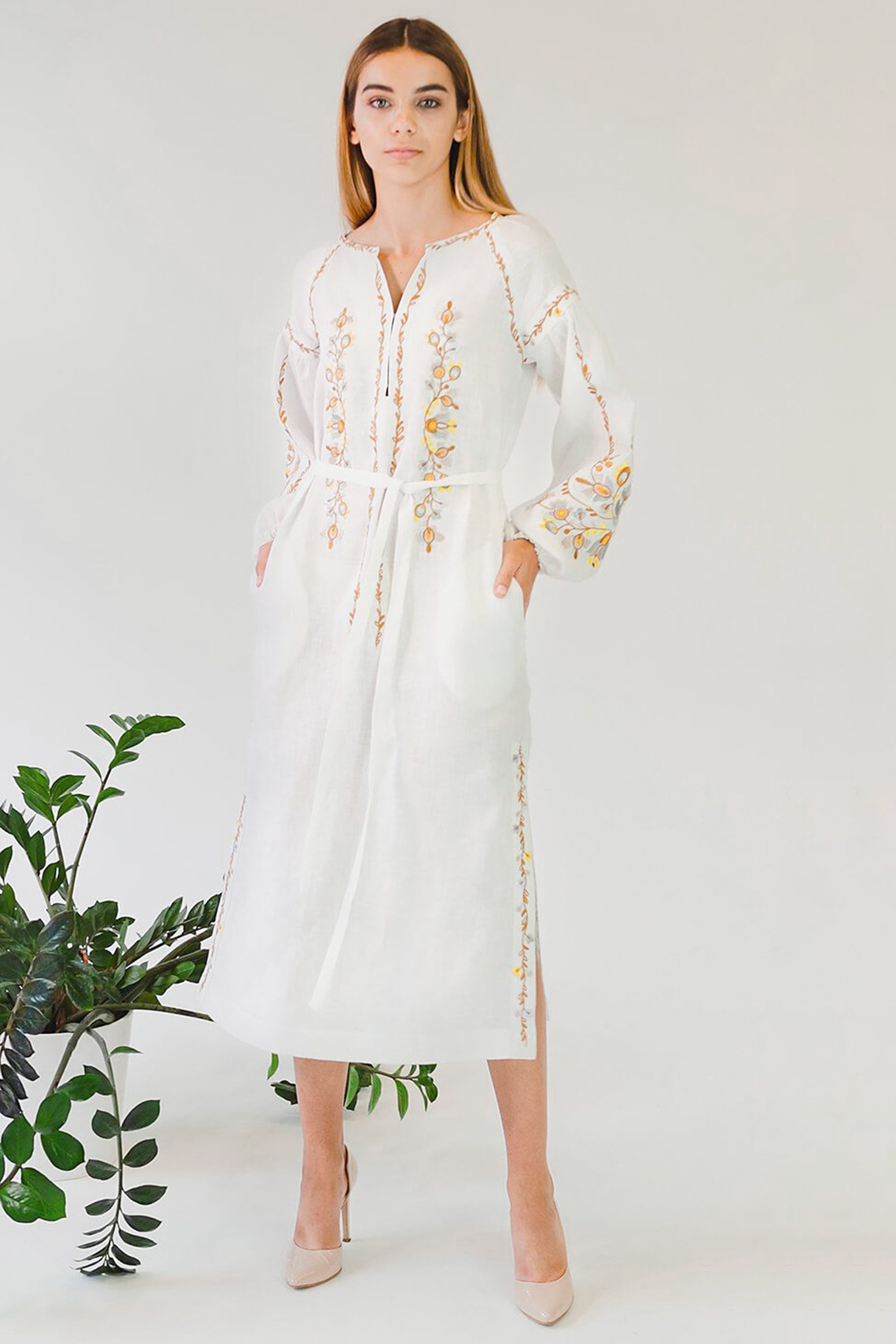 Women's embroidered dress White 3