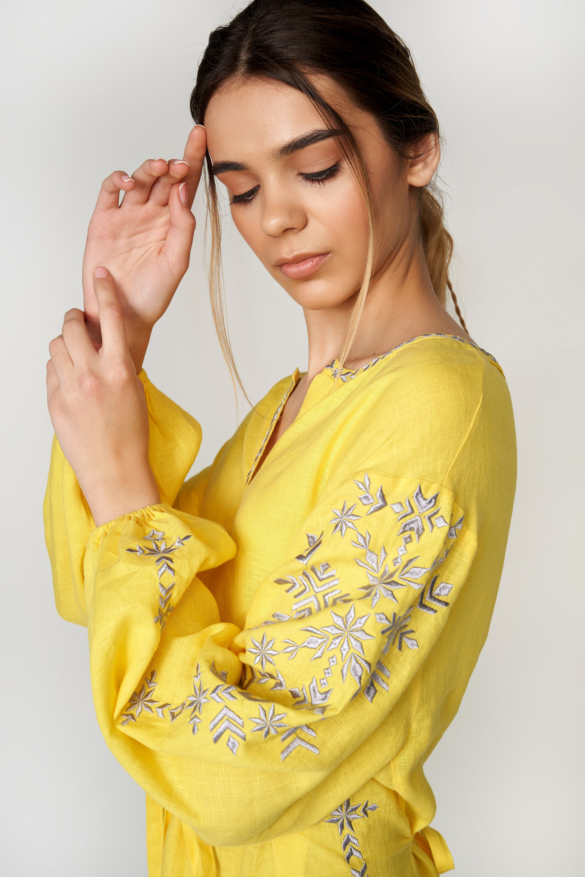 Жіноча вишита сукня Yellow