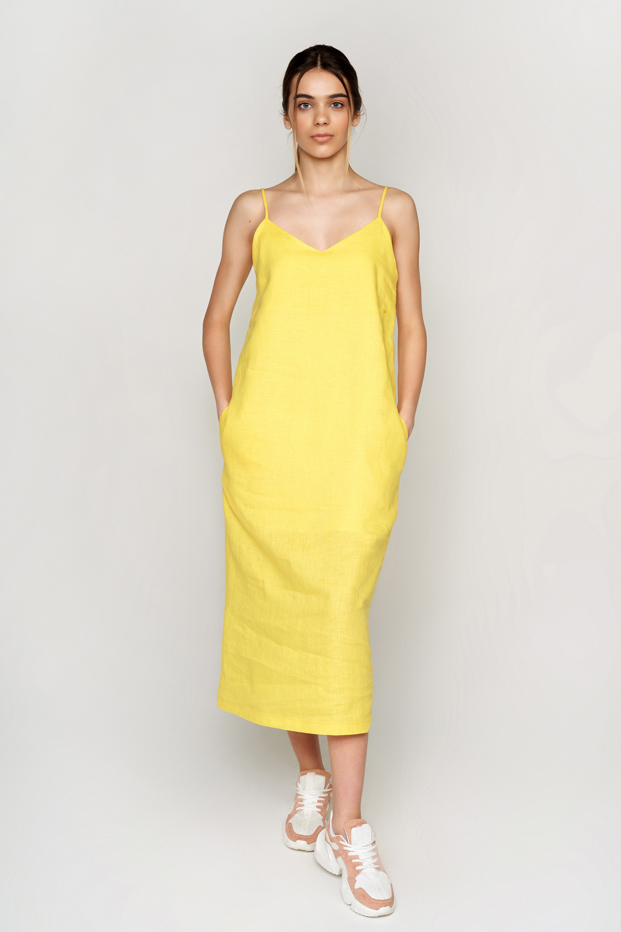 Жіноча вишита сукня на бретелях Yellow