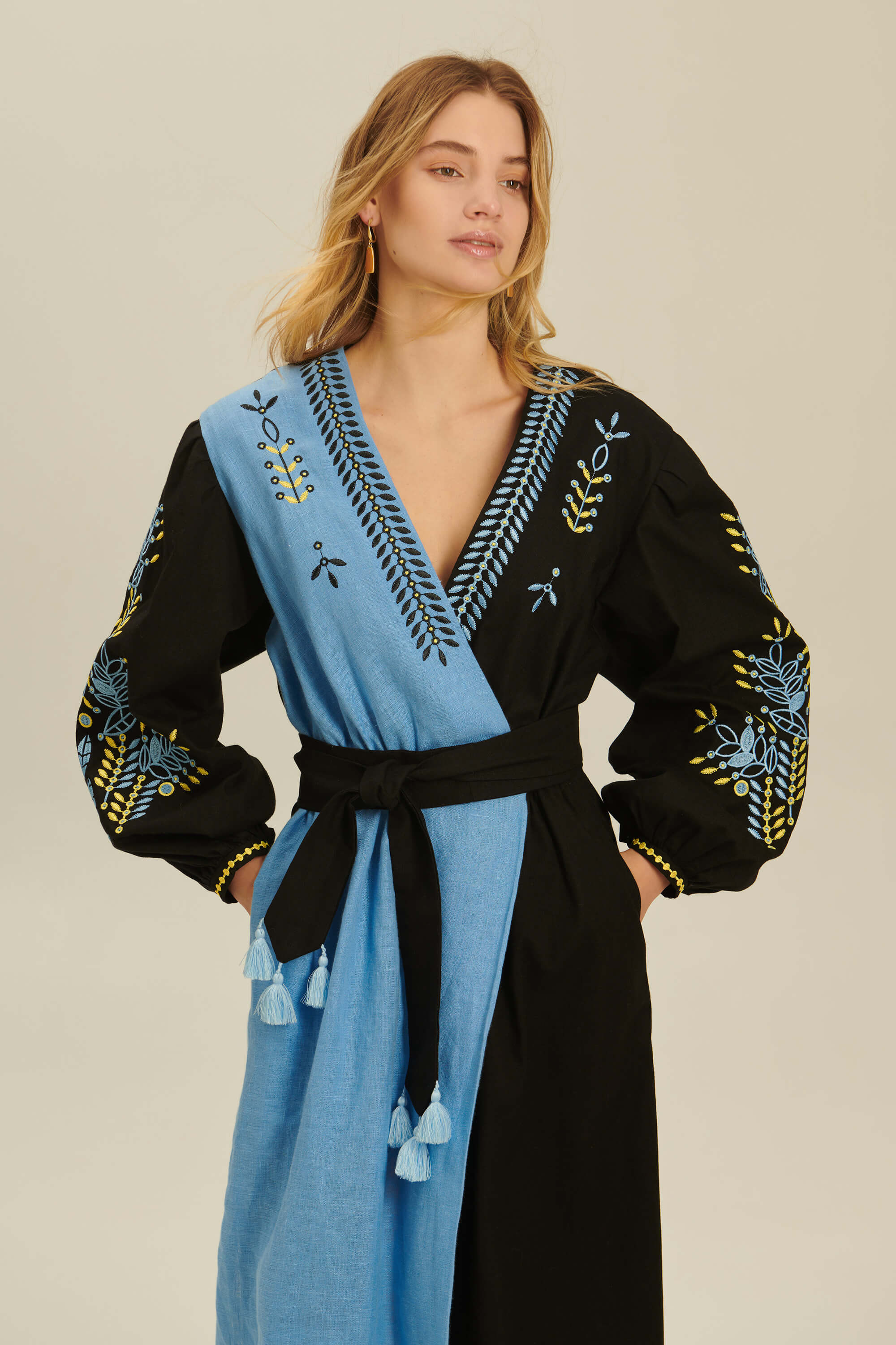 Women's linen embroidered dress Rye | S | 42-44