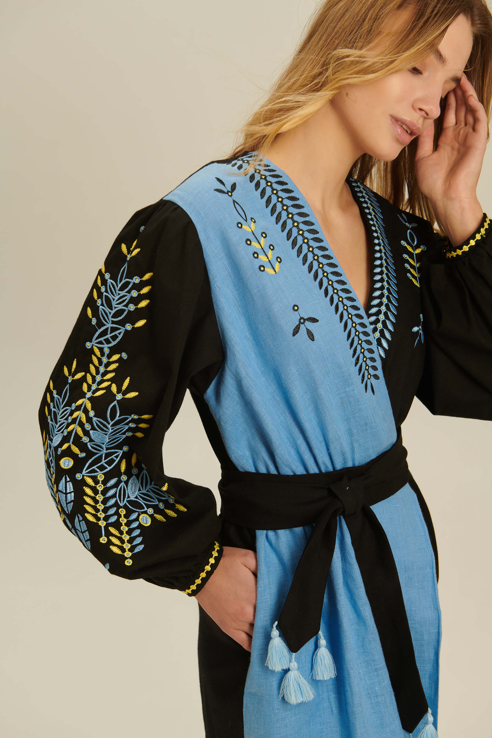 Women's linen embroidered dress Rye | S | 42-44