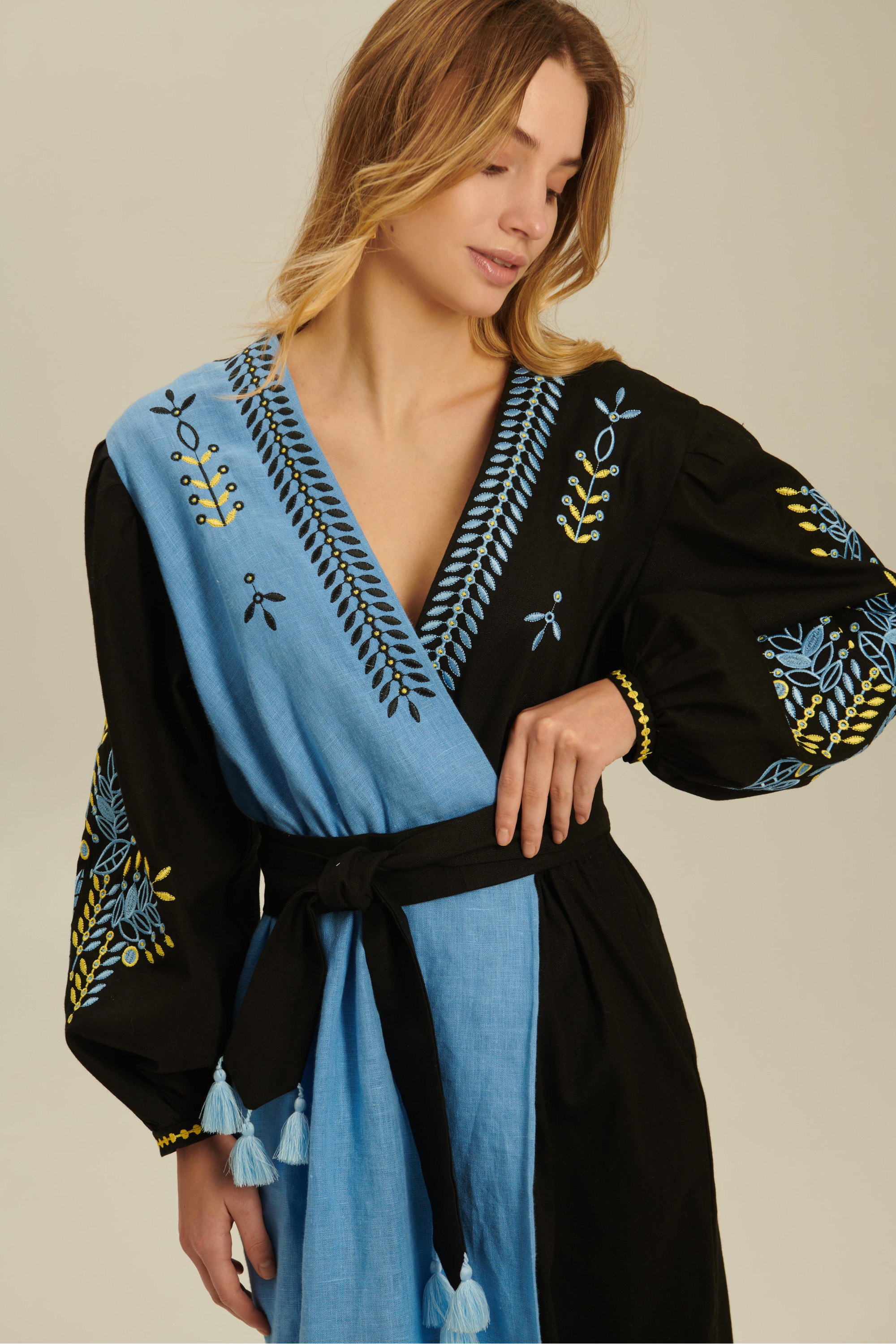 Women's linen embroidered dress Rye | S | 42-44