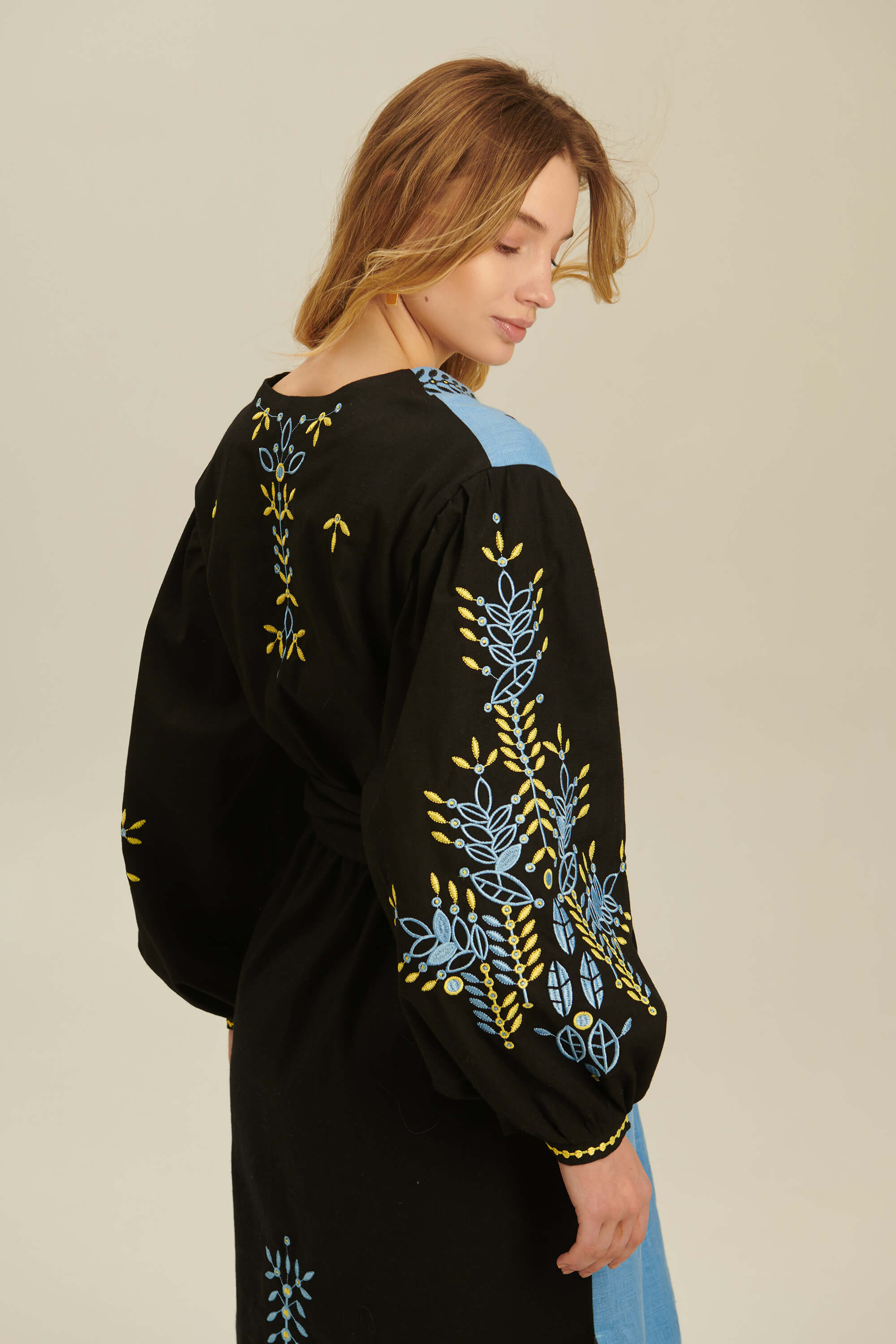 Women's linen embroidered dress Rye | S | 42-44