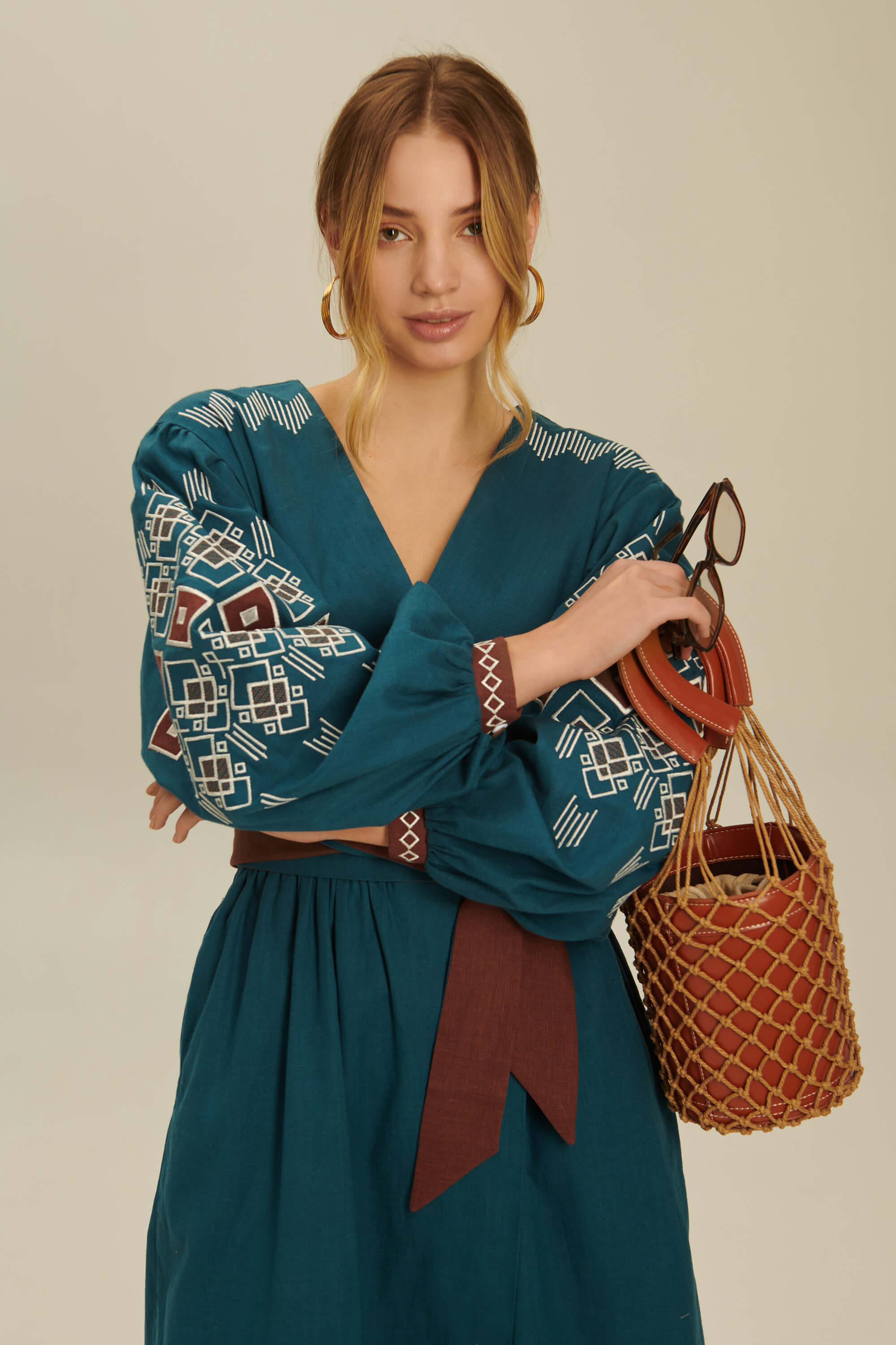 Women's linen embroidered dress Wave 1 | S | 42-44