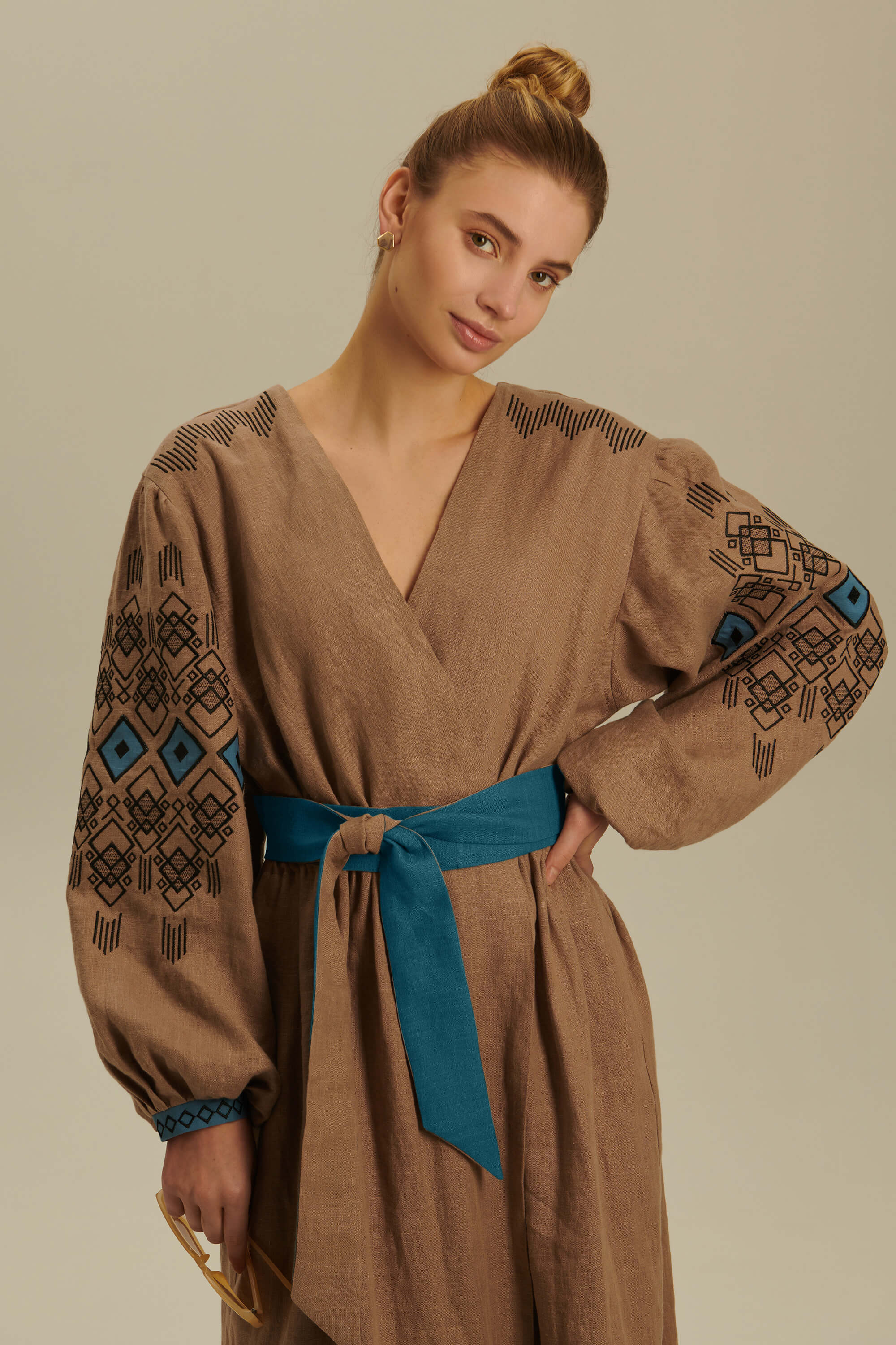 Women's linen embroidered dress Wave 2 | S | 42-44