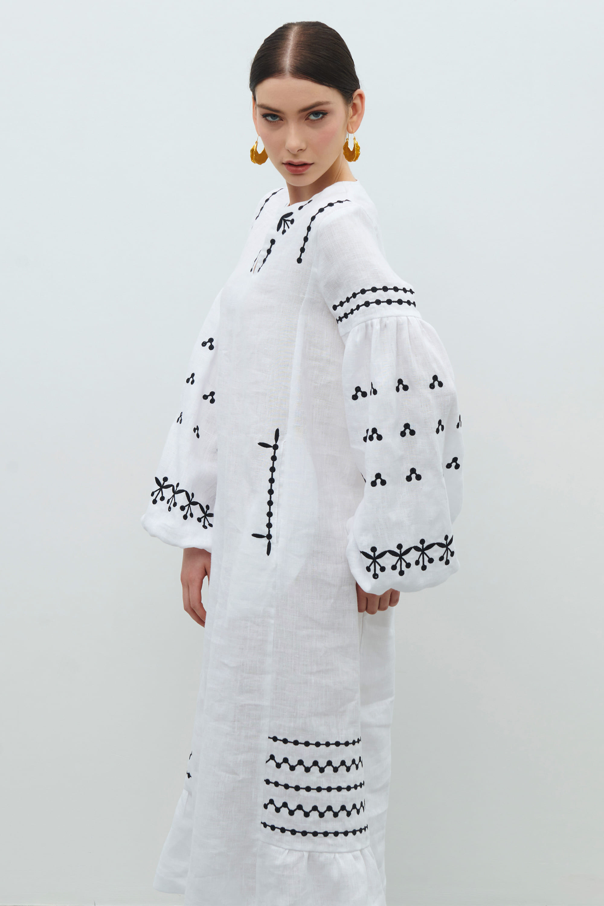 Dovga embroidered white cloth cloth Vinok | S | 42-44