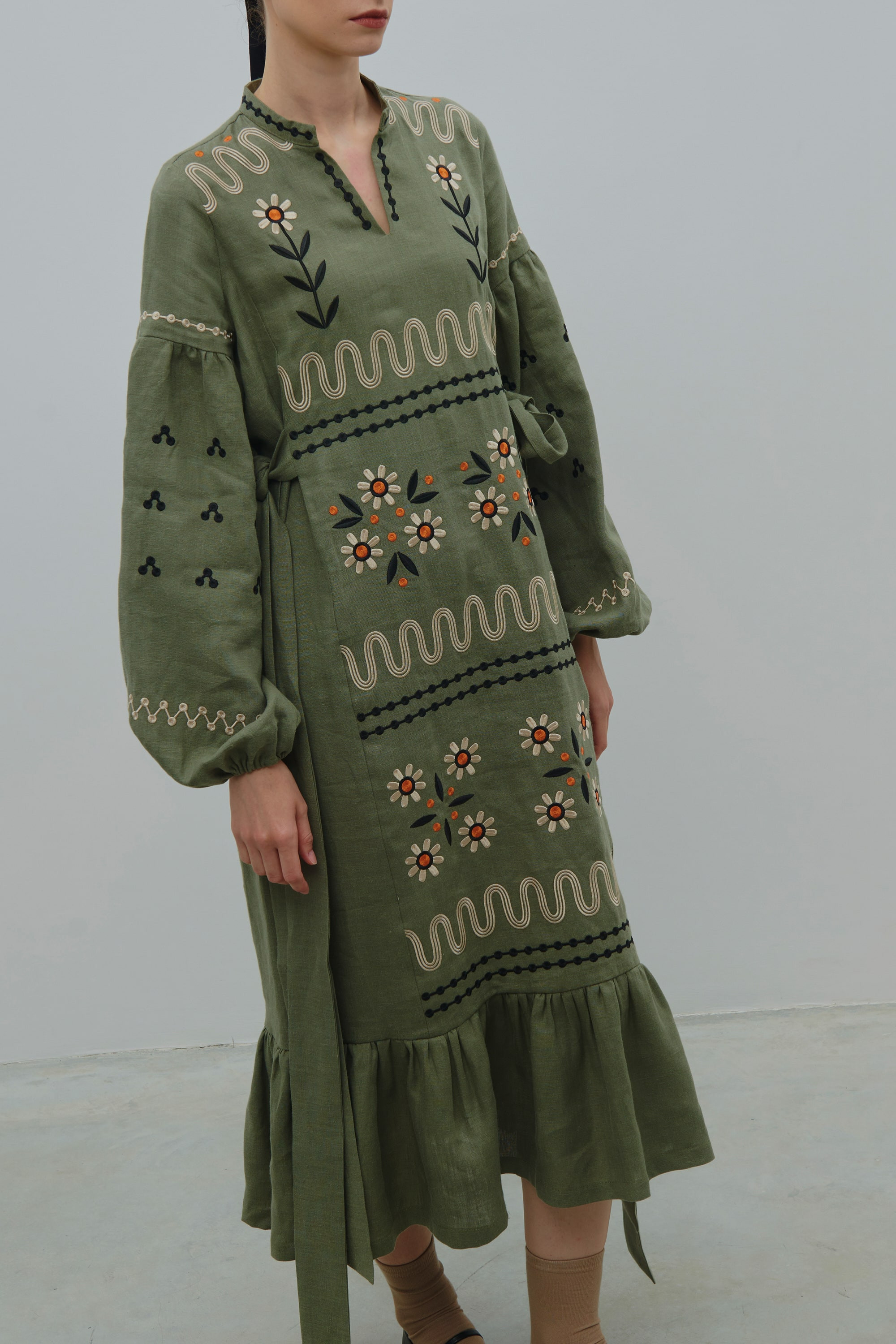 Embroidered linen dress The flowering of Maria Prymachenko's work | S | 42-44
