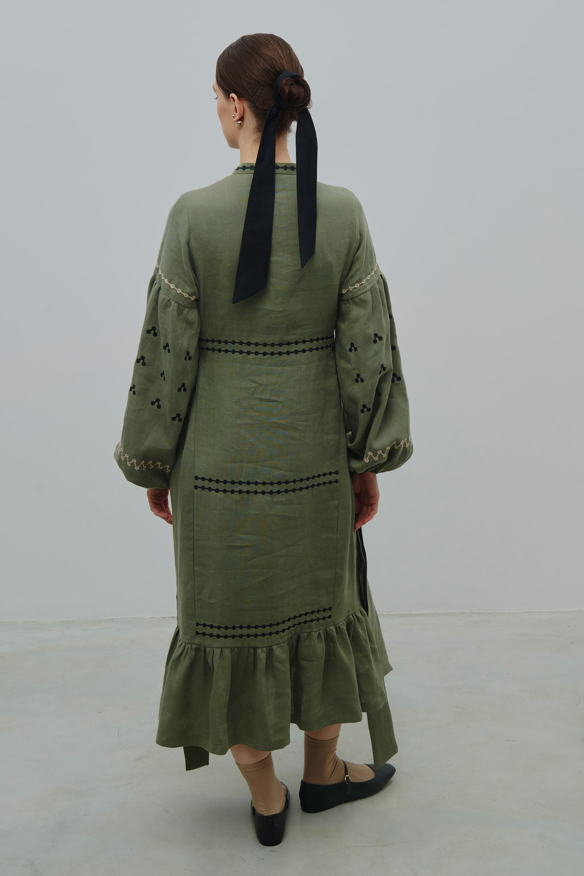 Embroidered linen dress The flowering of Maria Prymachenko's work | S | 42-44