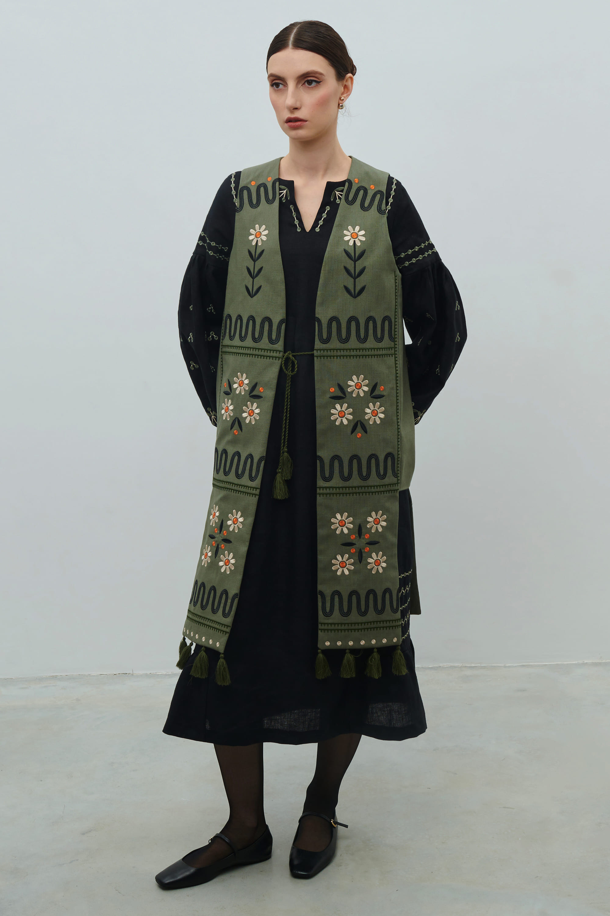 Linen set of dress and vest "Wreath"